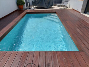 Piscinas - Decks de Madeira, Cerâmica, Relva Sintética